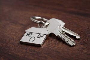 renting-single-family-home-vs-apartment-wanbridge.com