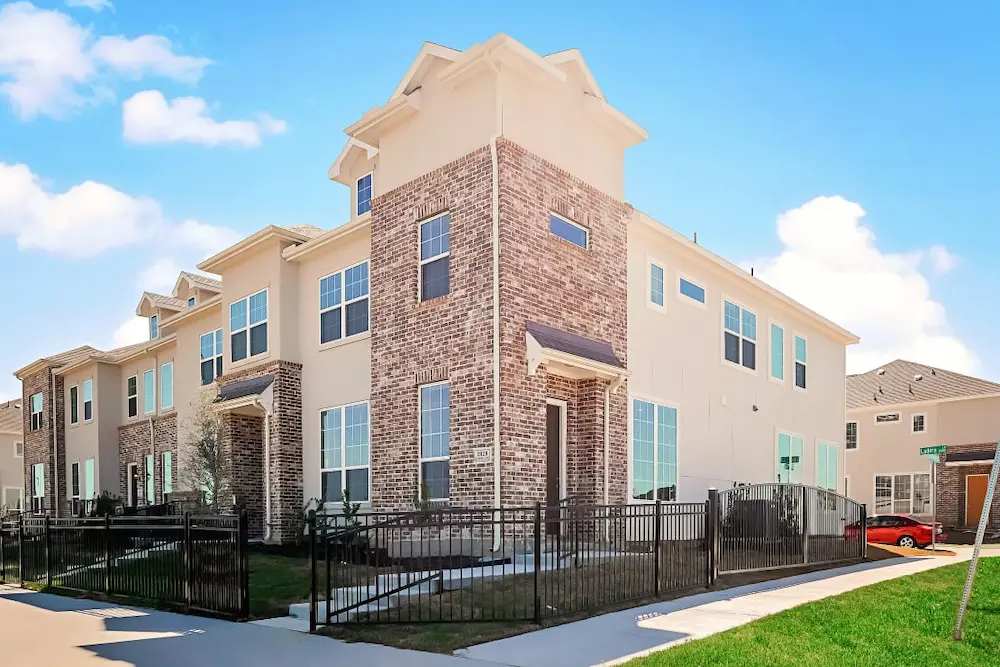 The Residences at Rayzor Ranch