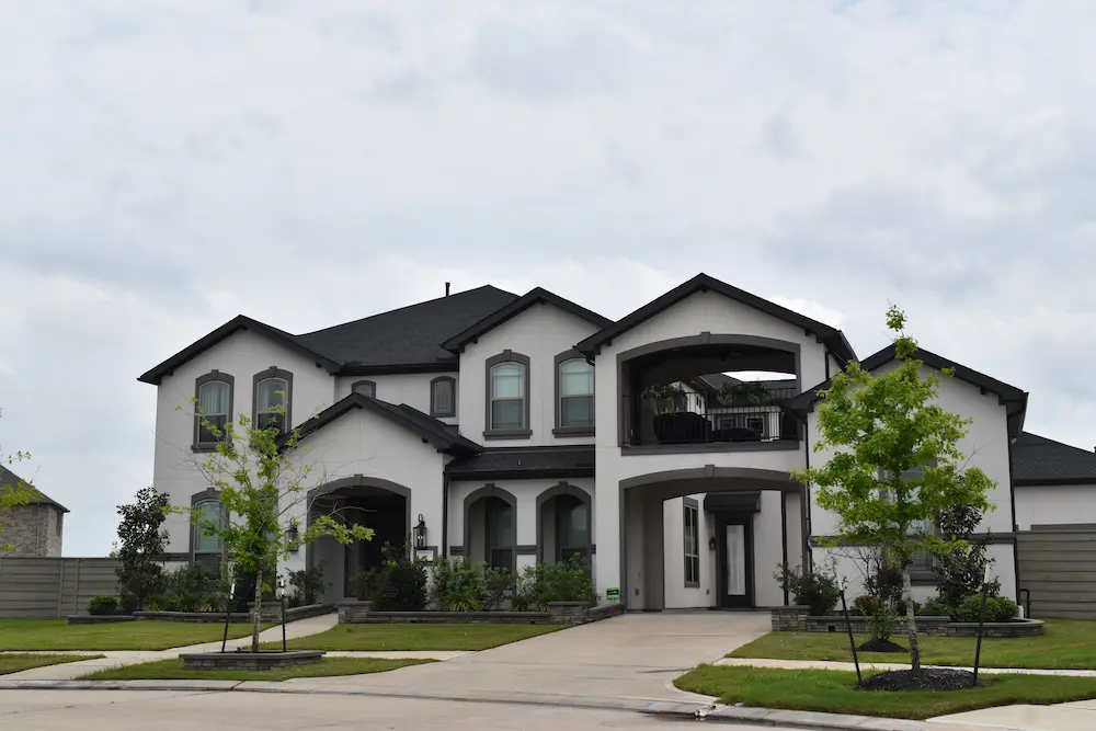 How to Rent a Long-Term Luxury Home wan bridge